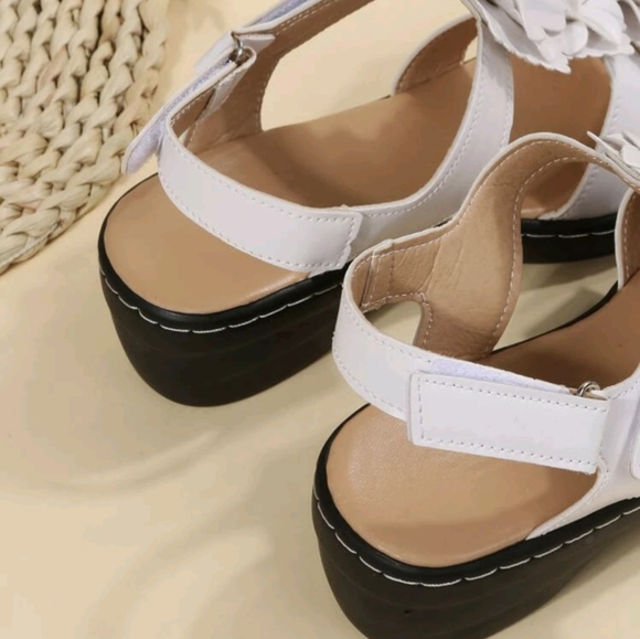 EMERY ROSE Elegant Slingback Wedge Sandals Women Appliques Decor Sandals - Picture 10 of 17